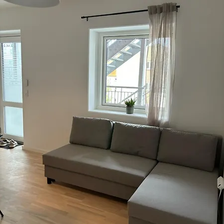 Appartement L C *